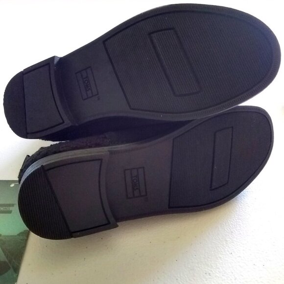 NIB ~ Toms "Deia" Black Suede + Faux Shearling Ankle Boots ~ Girls Youth Sizes - Picture 8 of 16